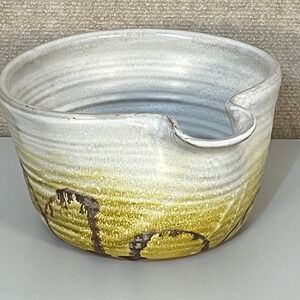 Hand Thrown Artisan  Studio Art Pottery Serving Pour‎ Soup Bowl 8"